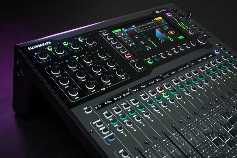 Bàn mixer Allen & Heath QU-5D