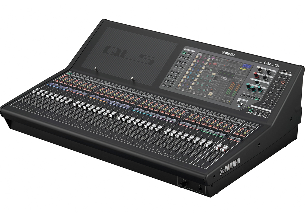 Bàn mixer Yamaha QL5
