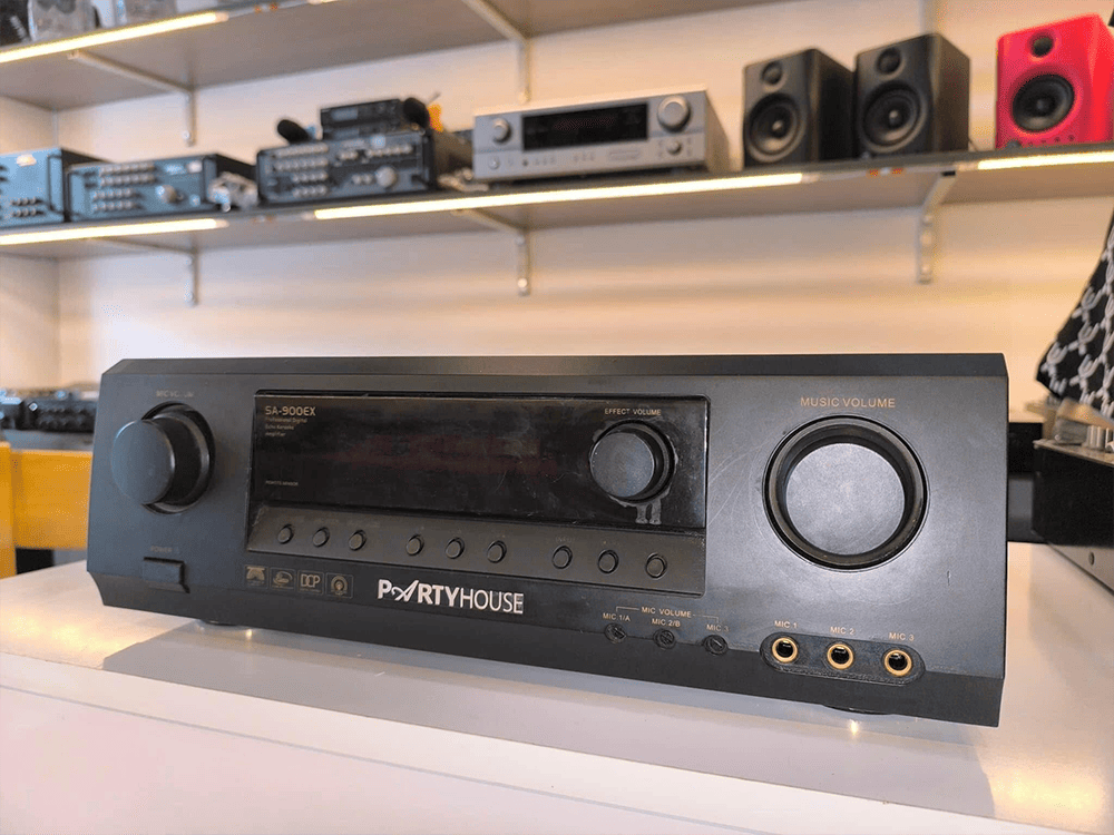 PartyHouse SA-900EX dùng hát karaoke rất hay, tiếng hát trong trẻo