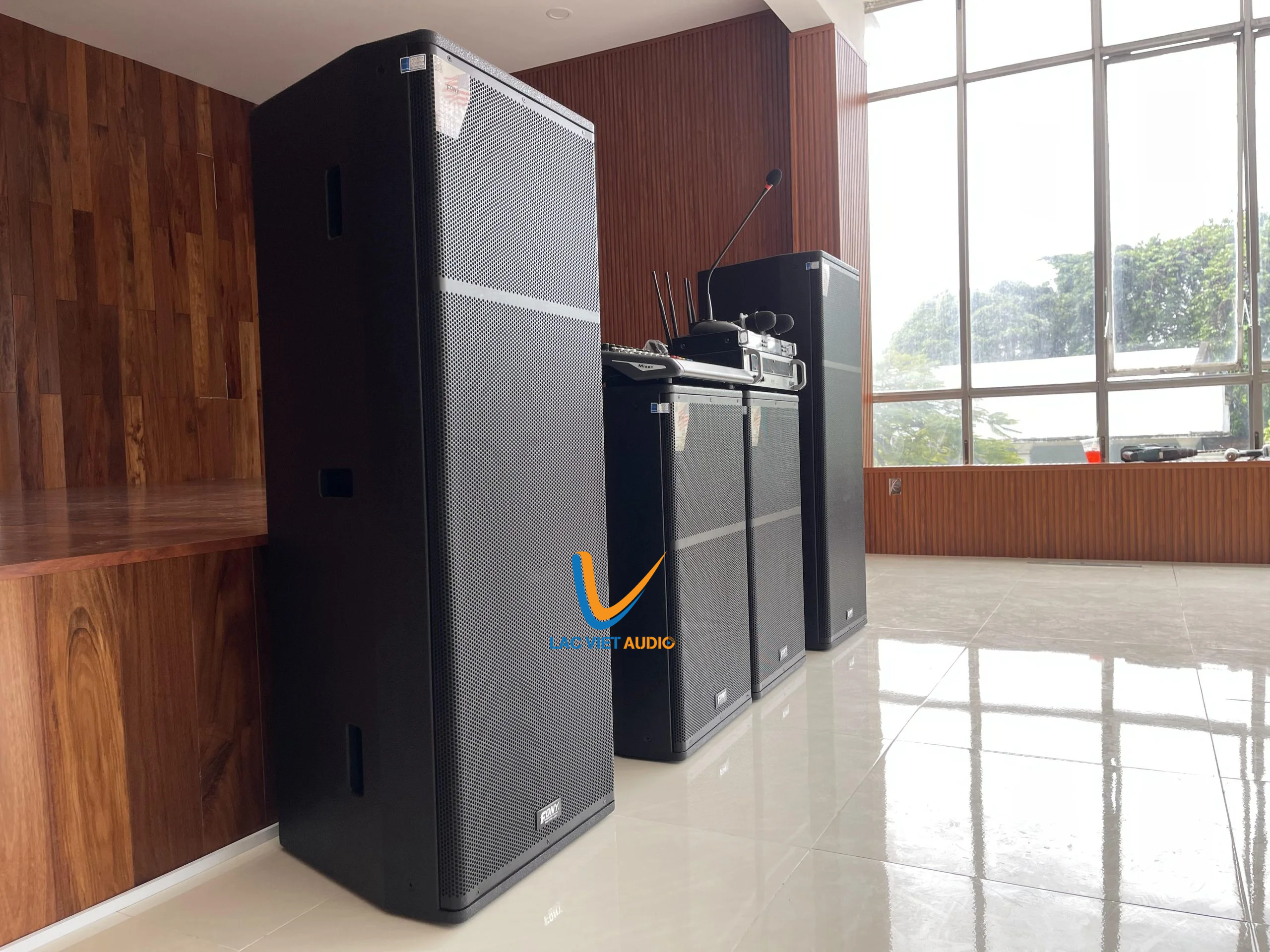 Loa Fony PD-125VL kết nối thiết bị qua jack Neutrik Loa Fony PD-125VL kết nối thiết bị qua jack Neutrik