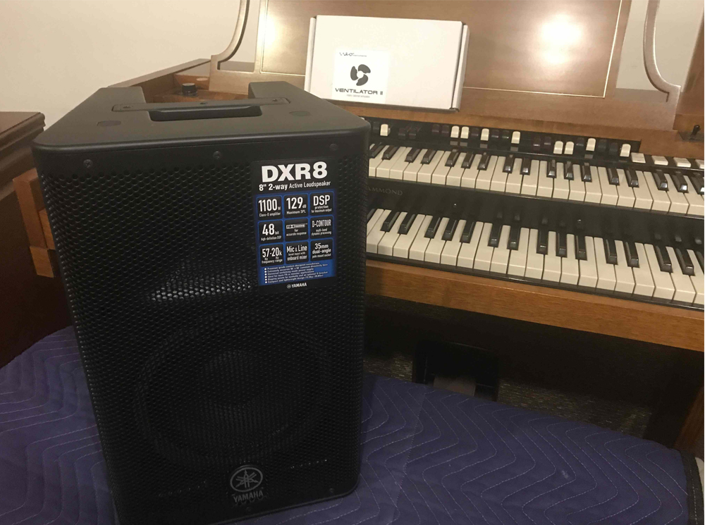Loa liền công suất Yamaha DXR8