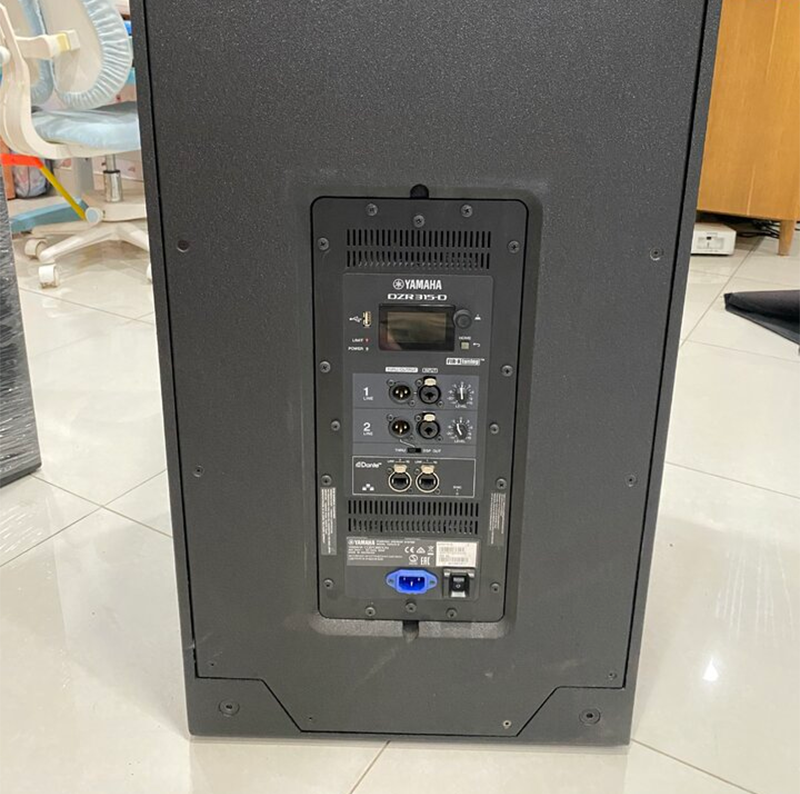 Loa liền công suất YAMAHA DZR315-D
