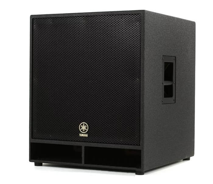 Yamaha CW118V có củ bass 18 inch, công suất 300W, độ nhạy 96dB