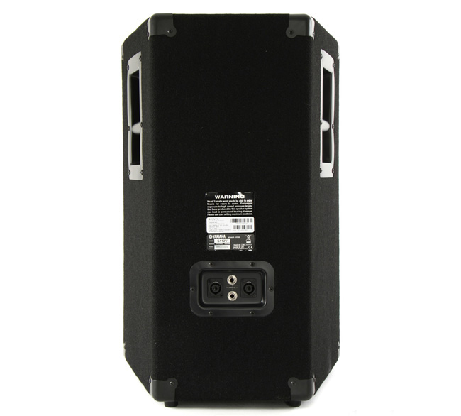 Kết nối đa dạng thiết bị âm thanh với cổng jack Neutrik, Phone và trở kháng 8 Ohm