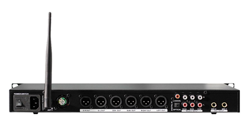Mặt sau có 6 kênh đầu ra cổng XLR Mặt sau có 6 kênh đầu ra cổng XLR