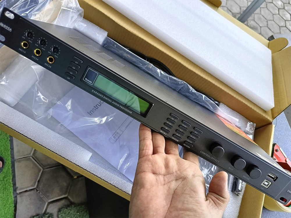 Vang số Bosa D900