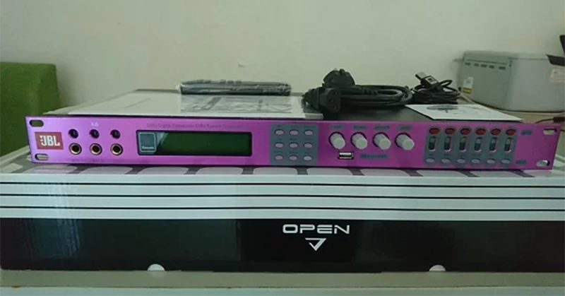 Vang số JBL X6